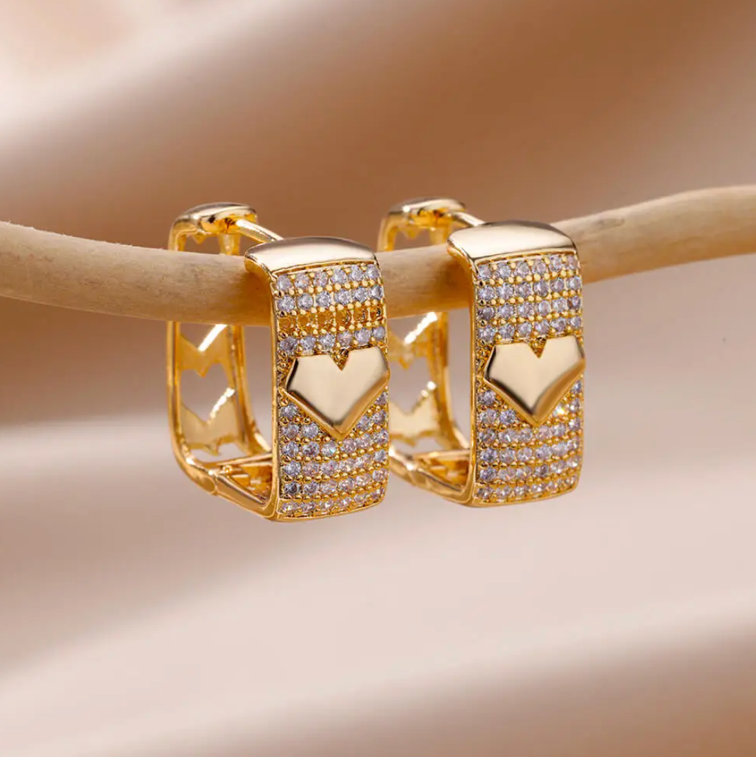 Grube kolczyki z sercem i cyrkoniami