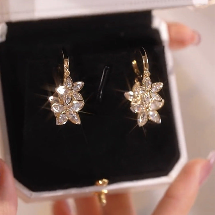 Kreatywne kolczyki Wiosenna Gwiazda z wisiorkiem